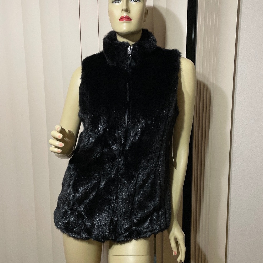 Women Medium NWT Faux Fur & Suede Black Vest- Reversible with pockets on both si - Picture 1 of 7